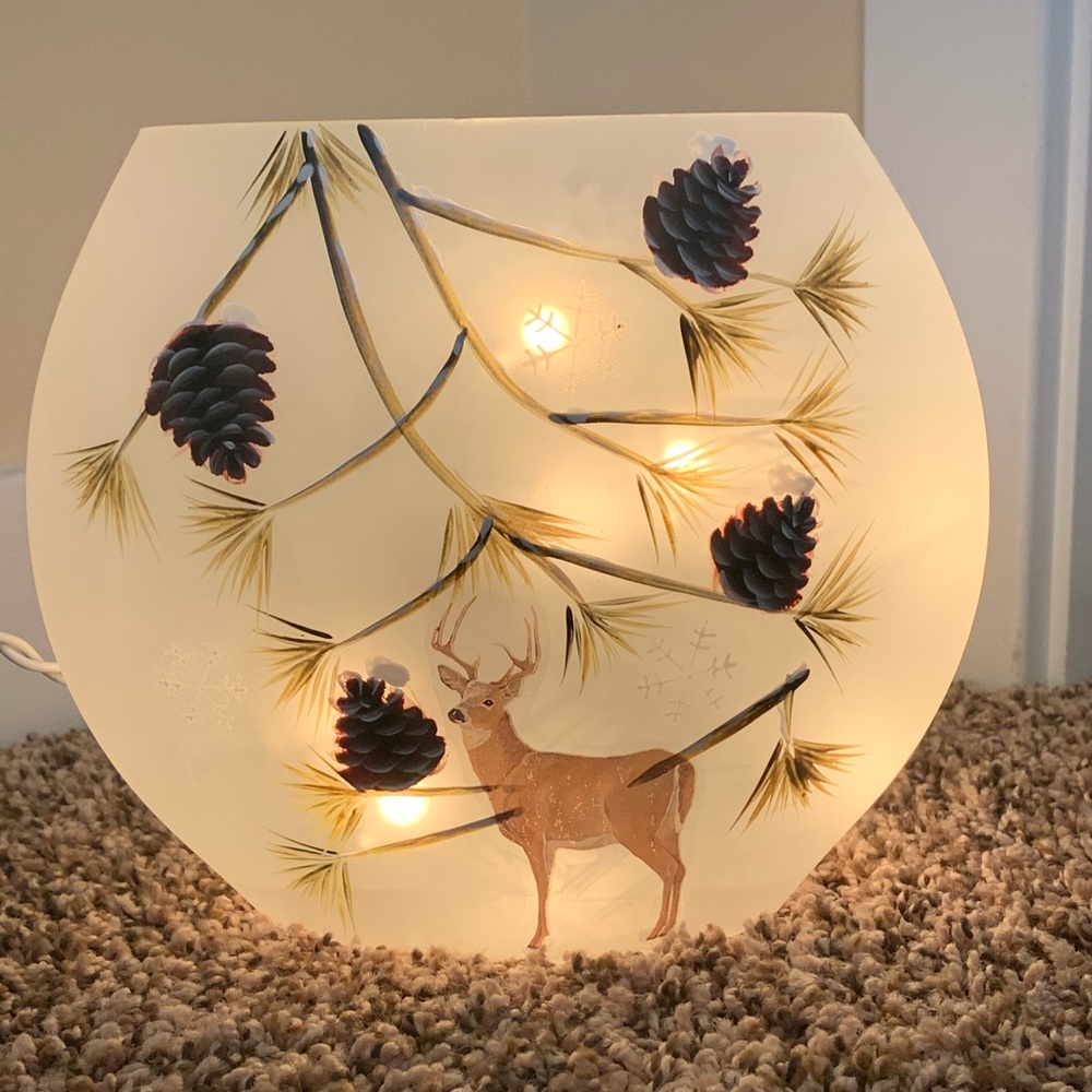 Handpainted holiday accent light